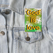 Throw Pillow god ist Liebe Button (Insitu)