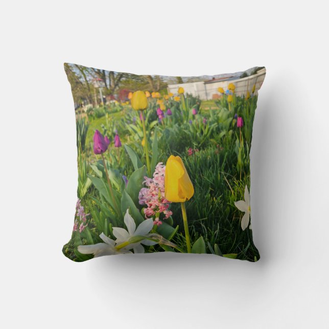 Throw Pillow Kissen (Vorderseite)