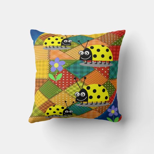 Throw Pillow Ladybug Kissen (Rückseite)
