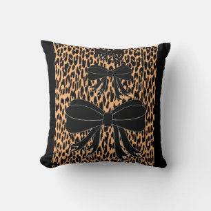 Throw Pillow Leopard Kissen