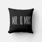 Throw Pillow Mr. & Mrs. Kissen (Vorderseite)
