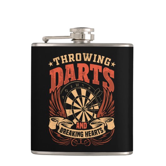 Throwing Darts Breaking Hearts Flask 6 oz. Flachmann (Vorderseite)