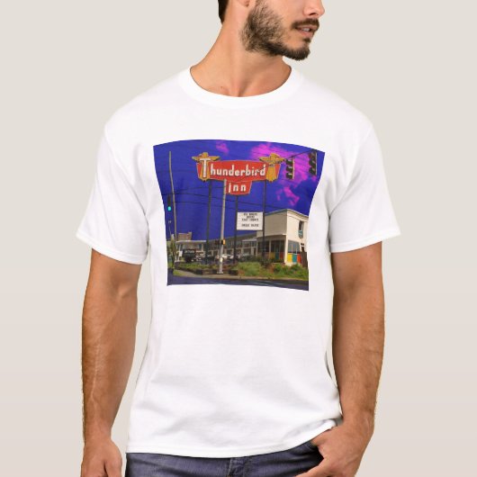 Thunderbird-Gasthaus T-Shirt (Vorderseite)