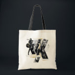 Thunderbolts* | Group Graphic Tragetasche<br><div class="desc">Featuring the likeness of: Wyatt Russell, David Harbour, Sebastian Stan, Lewis Pullman, and Florence Pugh| Keep the Thunderbolts* close with this sharp, multi-panel design. Combining halftone textures with bold gold highlights, this graphic captures the identities of the MCU's most talented anti-heroes. It’s a sleek, tech-inspired look that fits perfectly on...</div>