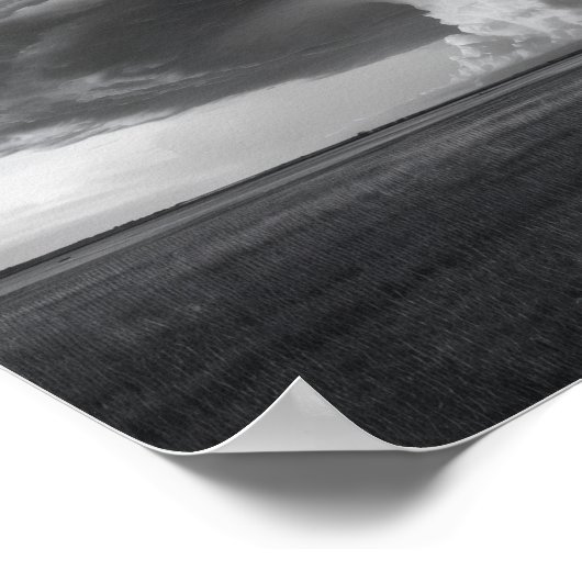 Thunderhead Cloud - Dramatic Black and White Poster (Ecke)
