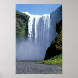 Thwäsche Mist Falls Poster