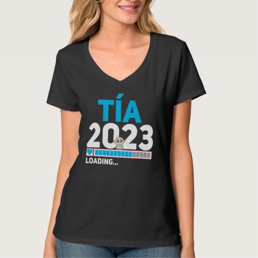 Tía 2023 Cargando Tía 2023 Expectante Anuncio T-Shirt (Vorderseite)