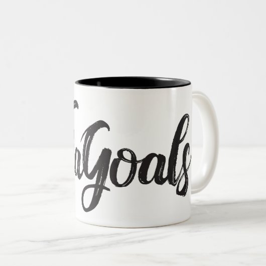#TiaGoals, Grunge, modernes Skript Zweifarbige Tasse (VorderseiteRechts)