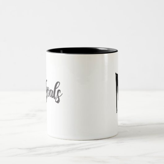 #TiaGoals, Grunge, modernes Skript Zweifarbige Tasse (Mittel)