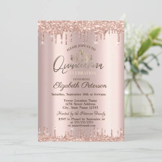 Tiara, Rose Gold Glitzer Drops Quinceañera Einladung (Stehend Vorderseite)