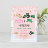 Tiaras und Traktoren Geschwister Geburtstag einlad Einladung (Stehend Vorderseite)