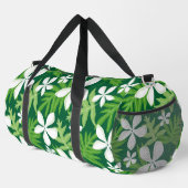 TIARE PATTER IN GRÜNE DUFFLE BAG (Rechte Ecke)