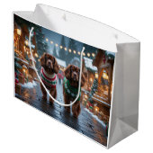 Tibet Spaniel Hunde Weihnachten Schnee Urlaub Große Geschenktüte (Rückseite Schrägansicht)