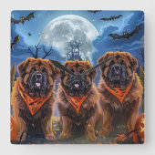 Tibetan Mastiff Halloween Spooky Quadratische Wanduhr (Vorderseite)