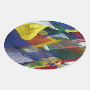 Tibetanische Gebets-Flaggen bei Boudhanath Stupa Ovaler Aufkleber