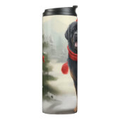 Tibetischer Mastiff Hund in Schneeweihnachtszeit Thermosbecher (Nach links gedreht)