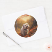 Tibetischer Terrier im Herbstfall Inspiriert Runder Aufkleber (Umschlag)