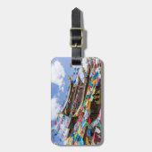 Tibettempel mit Gebetsfahnen - Yunnan, China Gepäckanhänger (Vorderseite vertikal)