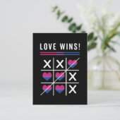 Tic Tac Toe Liebe gewinnt LGBTQ Bisexueller Stolz Postkarte (Stehend Vorderseite)