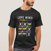 Tic Tac Toe Liebe gewinnt LGBTQ Gay Pride T-Shirt (Vorderseite)