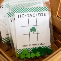 Tic Tac Toe St. Patrick's Day Card für Kinder