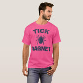 Tick Magnet Funny Camping and Wanderbug Shirt (Vorne ganz)