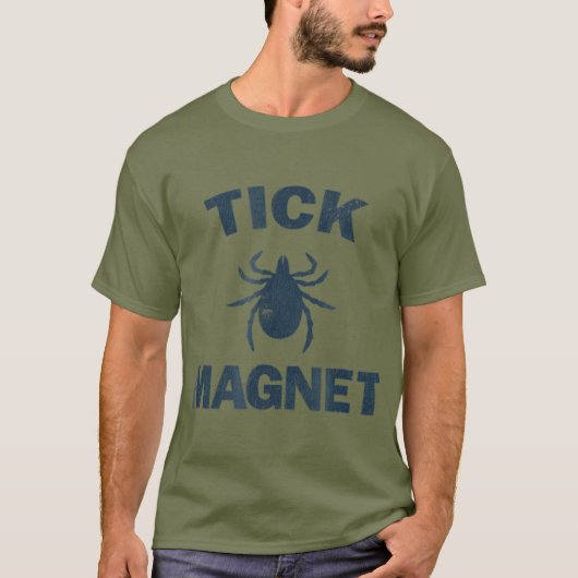 Tick Magnet Funny Camping und Wanderbug T-Shirt (Vorderseite)