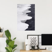 Tide Washes Over Black Beach Poster (Heimbüro)