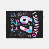 Tie Dye I Survived 67 Days Of School Funny Six Sev Fleecedecke (Vorderseite (Horizontal))