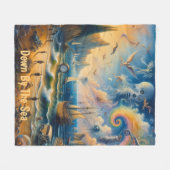 Tief am Meer: Eine surreale Küstenlandschaft Fleecedecke (Vorderseite (Horizontal))