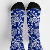 Tief blauer Hintergrund und weiße Blüte Socken (Oben)