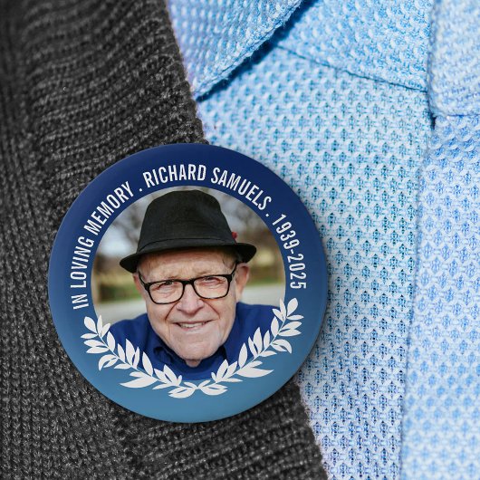 Tief blauer, weißer Halbschaden im Love Memory Fot Button