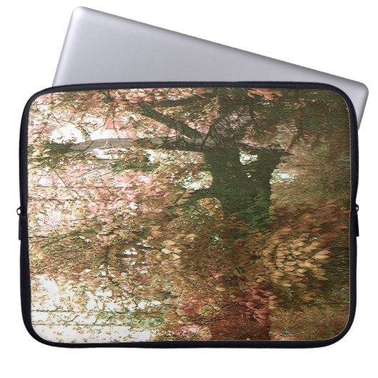Tief im Wald.... Laptopschutzhülle (Vorderseite)
