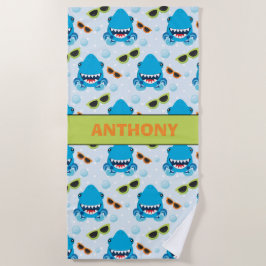 Tief in den Seehaifischen personalisiert Strandtuch