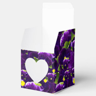 Tief Lila Pansy-Cluster: Majestic Beauty Geschenkschachtel