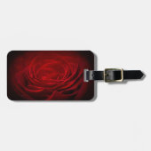 Tief rote Rose auf schwarz Gepäckanhänger (Vorderseite horizontal)