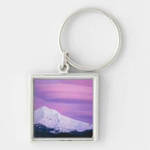 Tief violette Wolken umgeben den Mount Hood, in Schlüsselanhänger