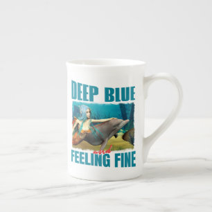 Tiefblau und die Meerjungfrau-Delfin-Kunst fühlt s Porzellantasse