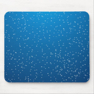 Tiefblaues Wasser und kleine Blasen Mousepad