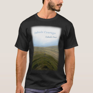 Tiefe Atemzüge im Hochland T-Shirt