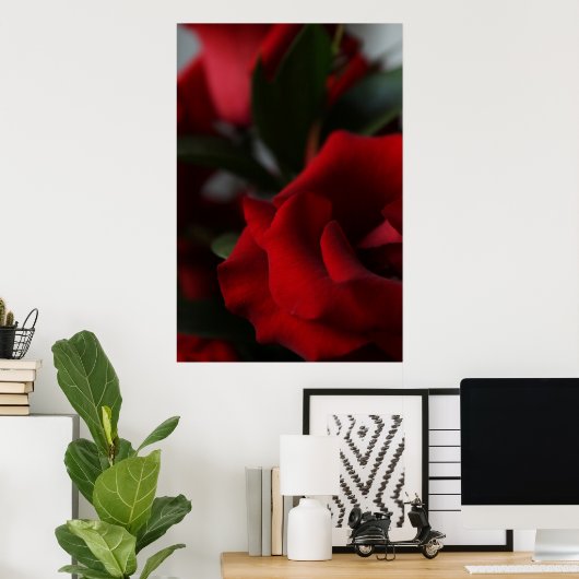 Tiefe, dunkle Rote Rosen Poster (Heimbüro)