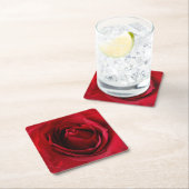 tiefe rote Rose Rechteckiger Pappuntersetzer (Vor Ort)
