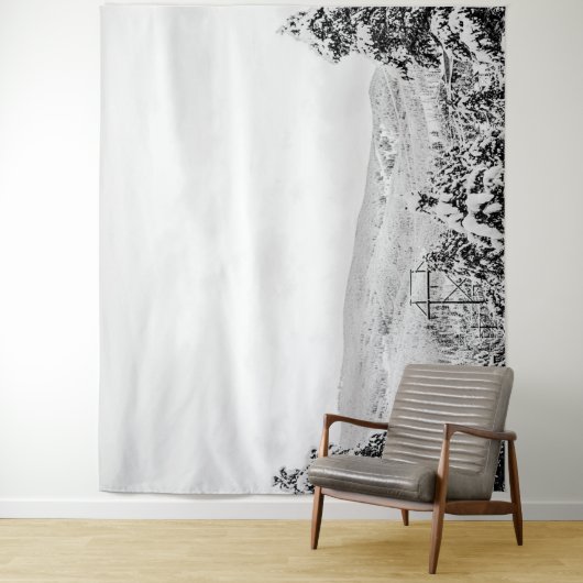 Tiefenschaum // Schwarz-Weiß-Skiing Wandteppich (Beispiel)