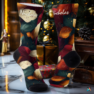 Tiefer Herbst mit kräftigen Blättern in Burgund un Socken