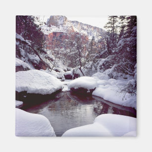 Tiefer Schnee bei Middle Emerald Pools Magnet