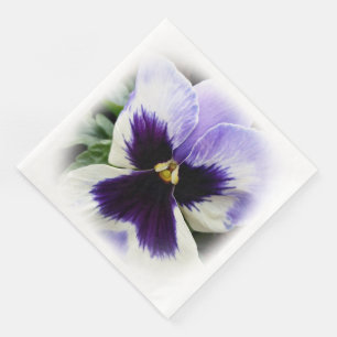 tiefpurpurn auf weißem Pansy Serviette