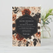 Tiefrote Florale Herbstromanze Hochzeit Einladung (Stehend Vorderseite)