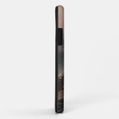 Tiefwinkel von hochbraunen Gebäude-Telefonzellen Case-Mate iPhone Hülle (Hinten/Rechts)