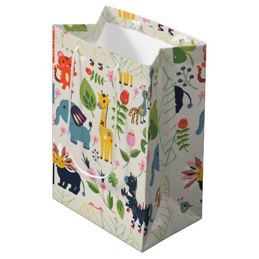 Tier Jungle Pastel Leaf Muster Mittlere Geschenktüte (Vorderseite Schrägansicht)