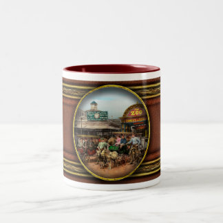 Tier - Ziegen - Coney Island NY - Kinderfahrten 19 Zweifarbige Tasse